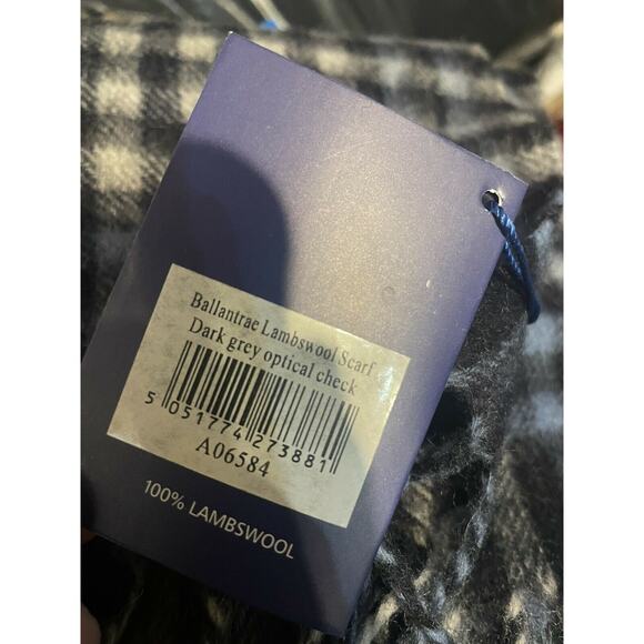 ballantrae lambswool dark grey optical check scarf - Picture 3 of 3